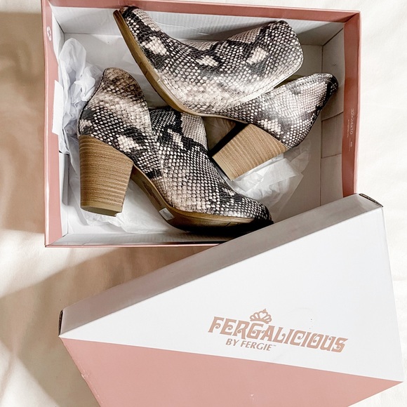 Fergalicious snakeskin ankle boots - Picture 1 of 8
